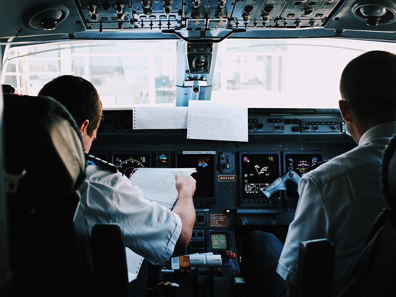 12 Reasons Why You Should Be a Pilot