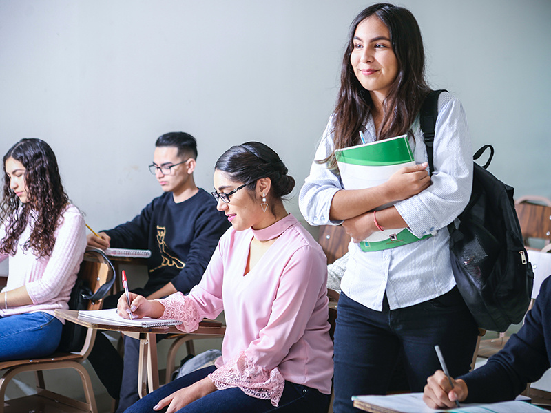 Math, Physics, Geography? What High School Subjects Do You Need to Be Good at to Become an Airline Pilot?