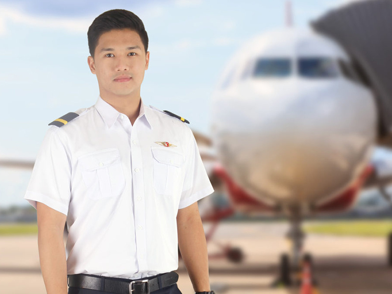 Why international airlines are looking for pilots with an aviation degree