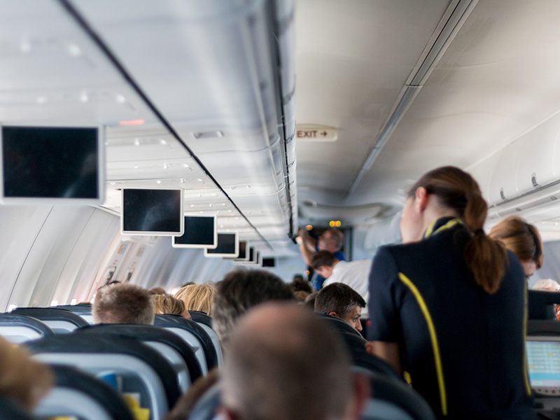 Flight Attendant vs Stewardess: What’s the Difference?