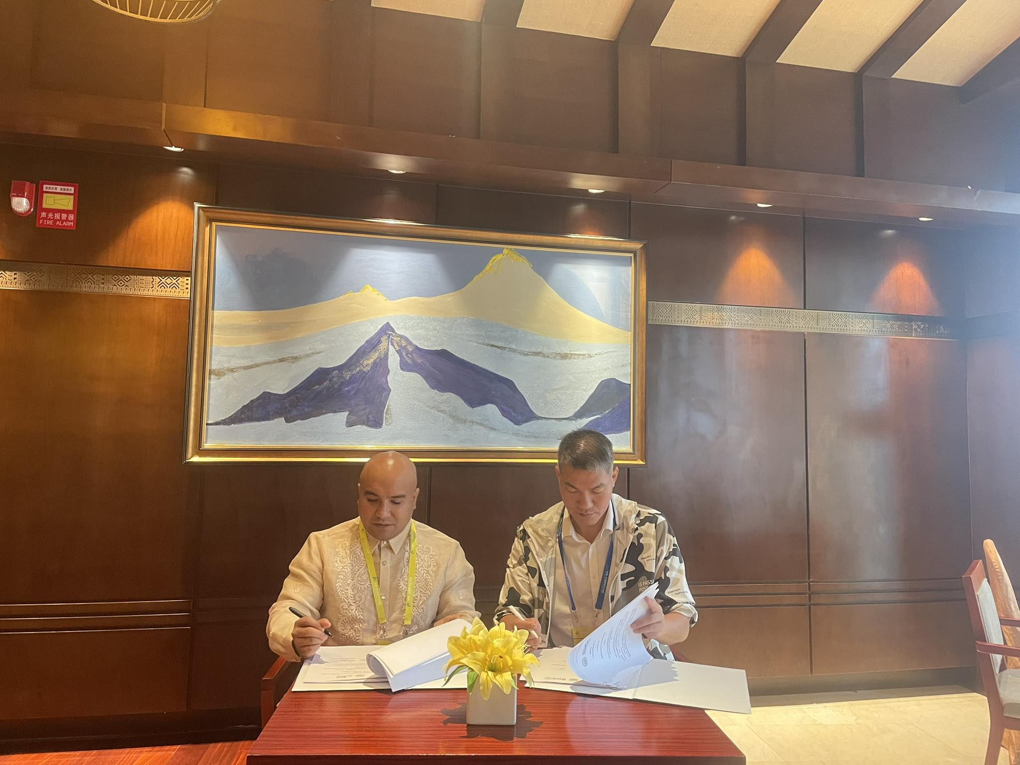World Citi Colleges and Guangzhou Xinhua University Forge Global Partnership at 2023 China-ASEAN Education Cooperation Week